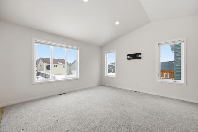 6730 71st Avenue S, Horace, ND 58047