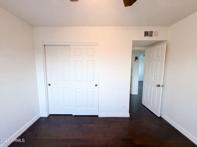 6115 W PORT AU PRINCE Lane, Glendale, AZ 85306