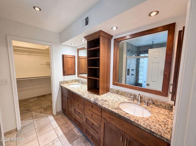 6115 W PORT AU PRINCE Lane, Glendale, AZ 85306