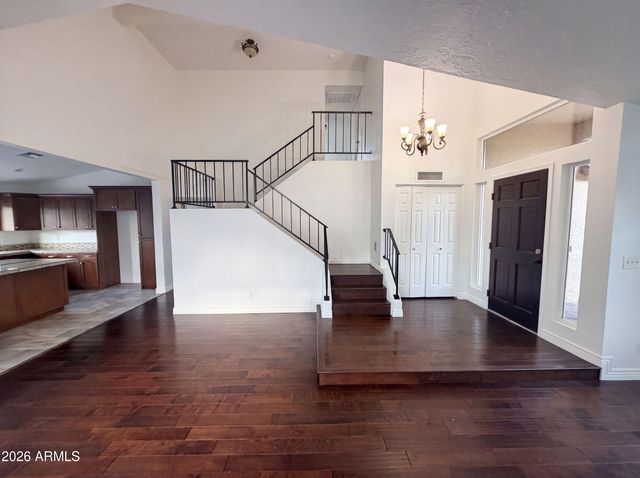6115 W PORT AU PRINCE Lane, Glendale, AZ 85306