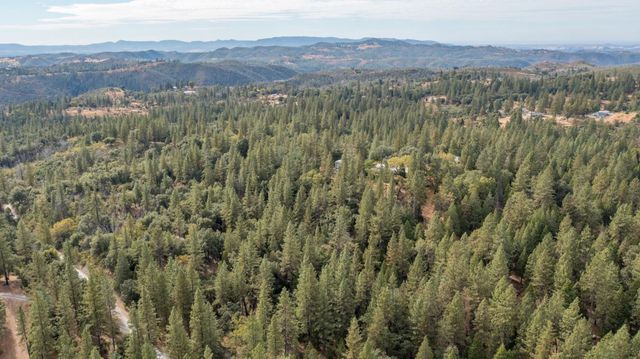 18714 Jesus Maria Rd, Mokelumne Hill, CA 95245