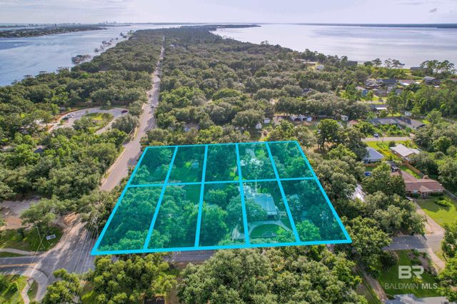 5661 Galvez Road, Pensacola, FL 32507