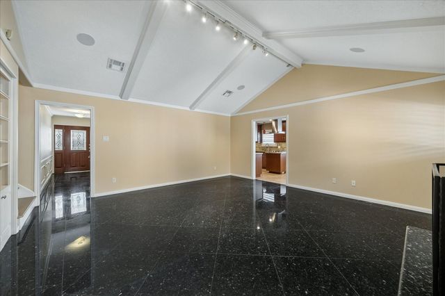 10906 Piping Rock Lane, Houston, TX 77042