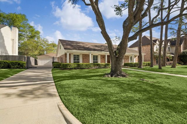 10906 Piping Rock Lane, Houston, TX 77042