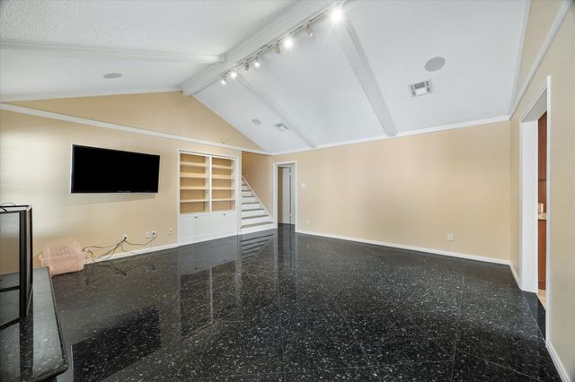 10906 Piping Rock Lane, Houston, TX 77042