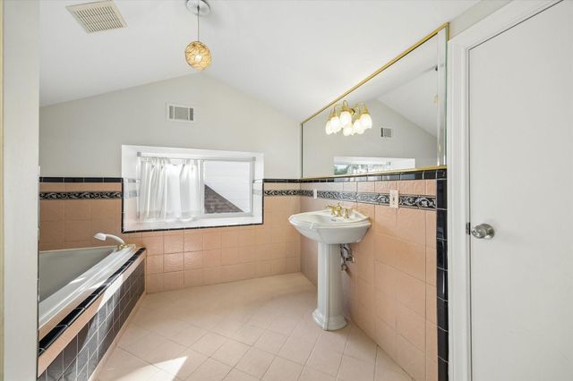 10906 Piping Rock Lane, Houston, TX 77042