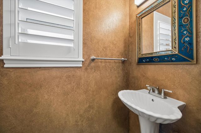 10906 Piping Rock Lane, Houston, TX 77042