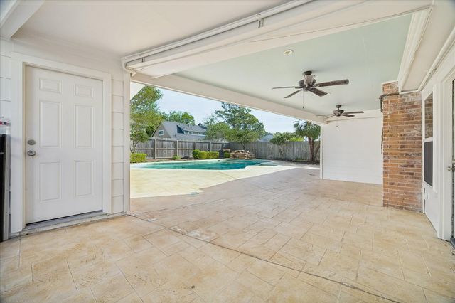 10906 Piping Rock Lane, Houston, TX 77042