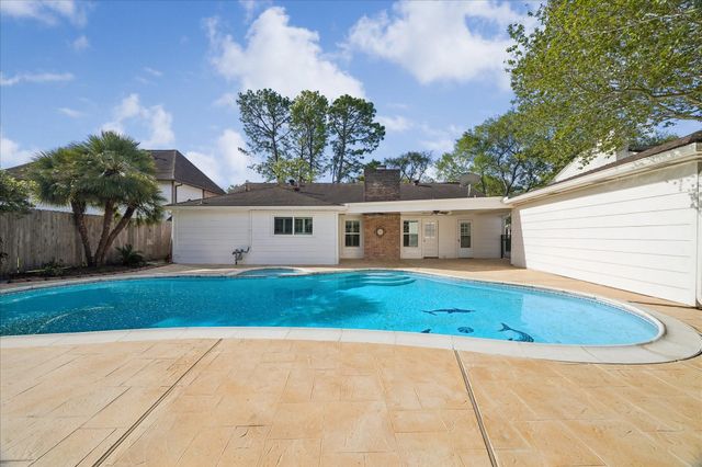 10906 Piping Rock Lane, Houston, TX 77042