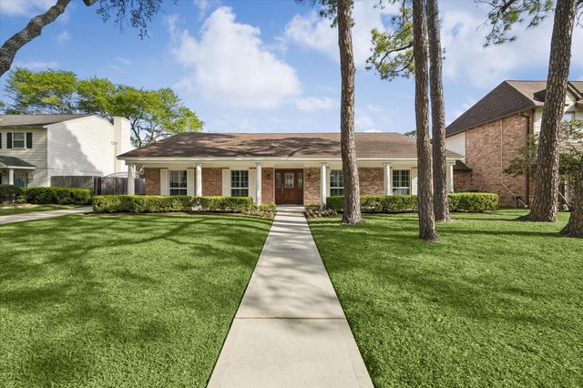 10906 Piping Rock Lane, Houston, TX 77042