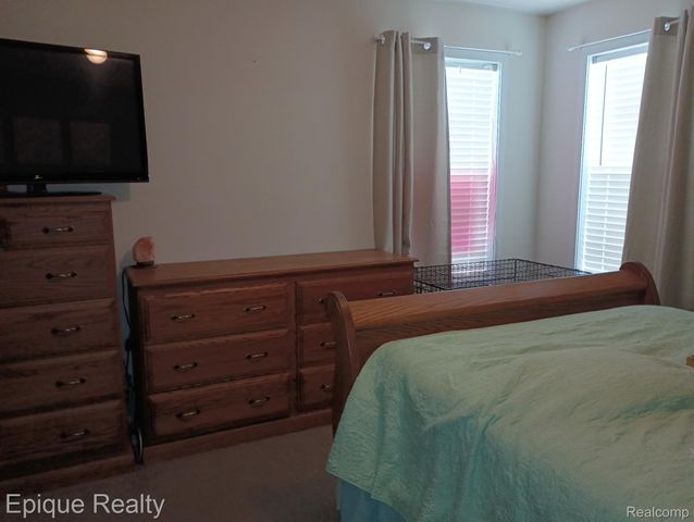 6771 J.R Drive, Kalamazoo Charter Township, MI 49009