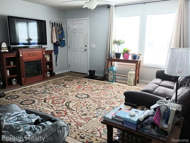 6771 J.R Drive, Kalamazoo Charter Township, MI 49009