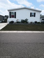 6771 J.R Drive, Kalamazoo Charter Township, MI 49009