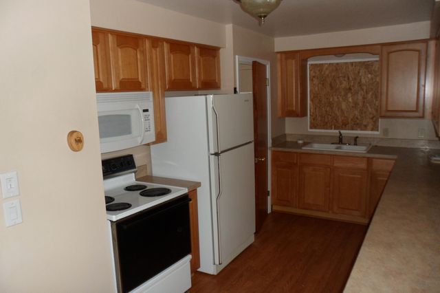 992 Kettering Avenue, Pontiac City, MI 48340