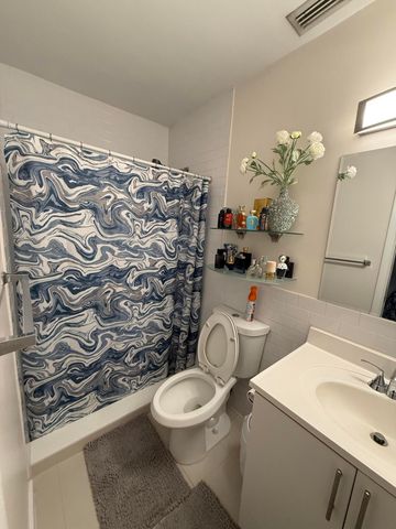 7610 NW 73rd Terrace, Tamarac, FL 33321