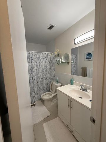 7610 NW 73rd Terrace, Tamarac, FL 33321