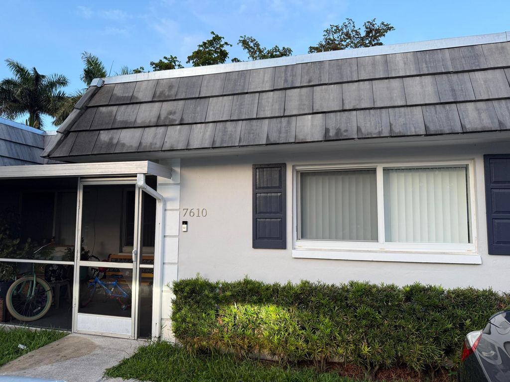 7610 NW 73rd Terrace, Tamarac, FL 33321