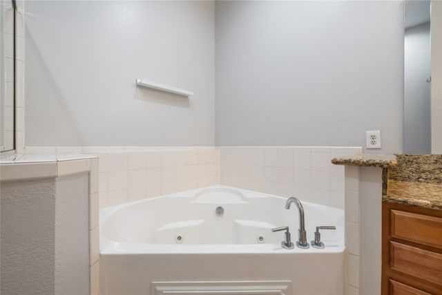 800 E 15th Street 202, Plano, TX 75074