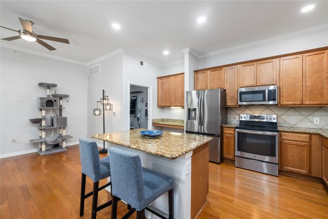 800 E 15th Street 202, Plano, TX 75074