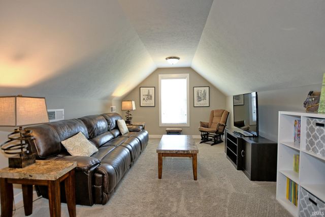 8250 Leland Drive, Evansville, IN 47715