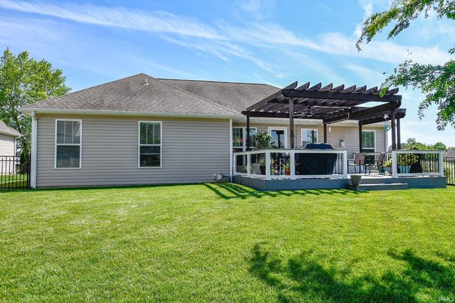 8250 Leland Drive, Evansville, IN 47715