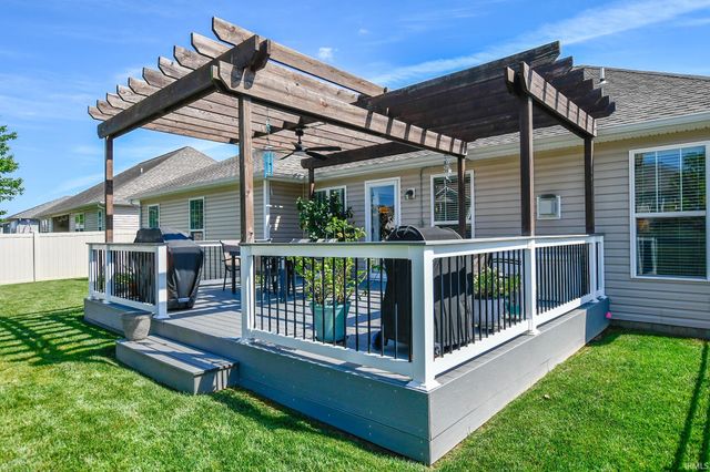 8250 Leland Drive, Evansville, IN 47715