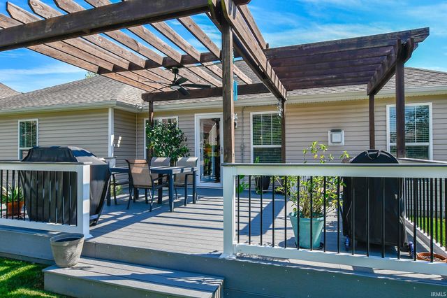 8250 Leland Drive, Evansville, IN 47715