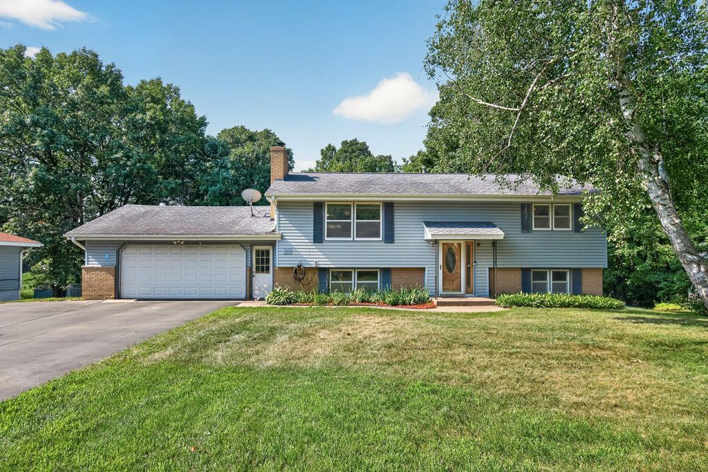 2261 139th Avenue NW, Andover, MN 55304