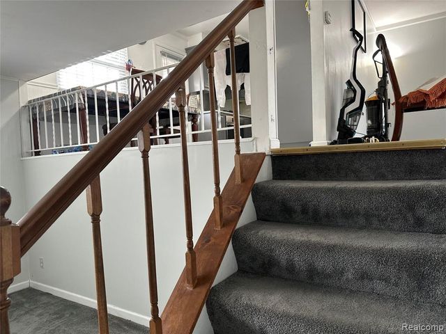 24684 Warner Avenue, Warren, MI 48091