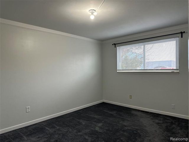 24684 Warner Avenue, Warren, MI 48091