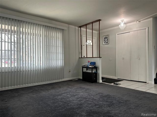 24684 Warner Avenue, Warren, MI 48091