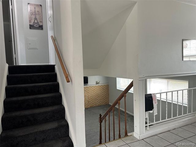 24684 Warner Avenue, Warren, MI 48091