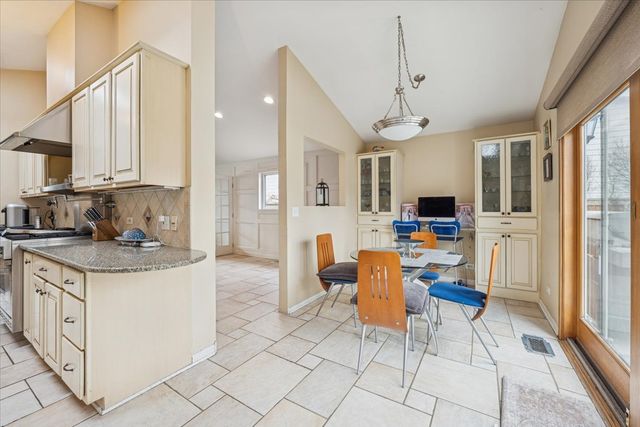 1908 Mccraren Road, Highland Park, IL 60035