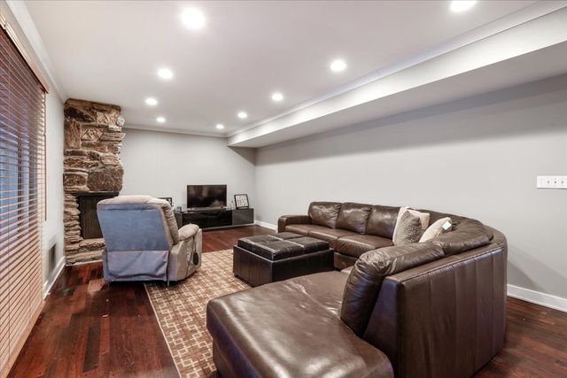 1908 Mccraren Road, Highland Park, IL 60035