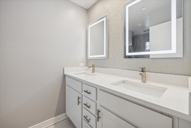 1908 Mccraren Road, Highland Park, IL 60035