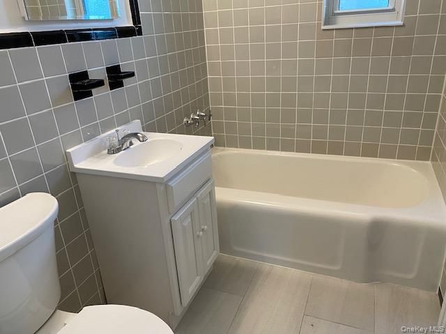 73-03 Little Neck H-1, Glen Oaks, NY 11004
