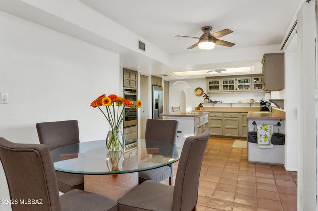 800 E Camino Alberca, Tucson, AZ 85718