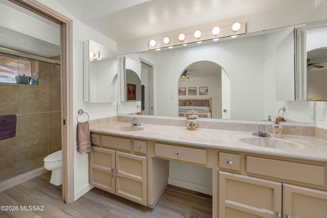 800 E Camino Alberca, Tucson, AZ 85718