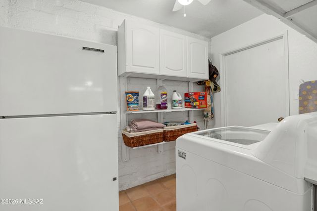 800 E Camino Alberca, Tucson, AZ 85718