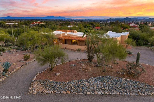 800 E Camino Alberca, Tucson, AZ 85718