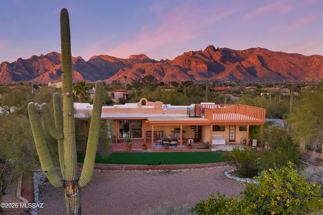 800 E Camino Alberca, Tucson, AZ 85718