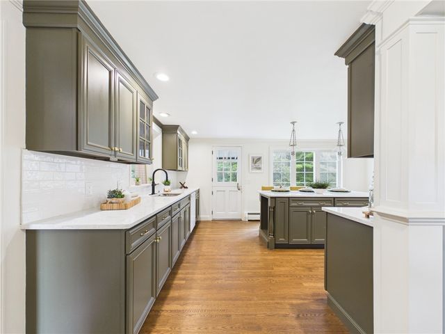 12 Tall Pine Drive, East Greenwich, RI 02818