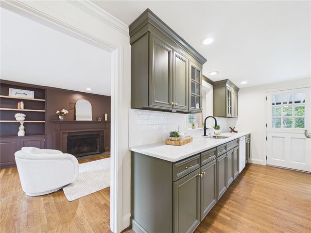 12 Tall Pine Drive, East Greenwich, RI 02818