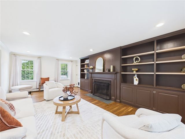 12 Tall Pine Drive, East Greenwich, RI 02818