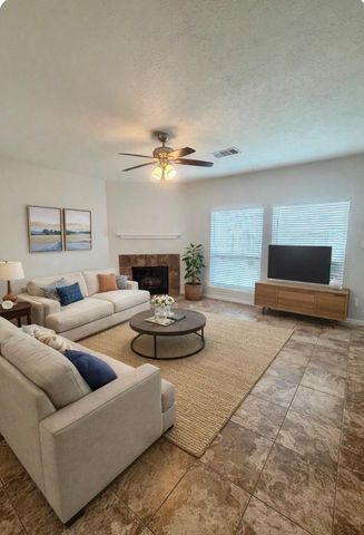 11830 Oakner Drive, Tomball, TX 77377