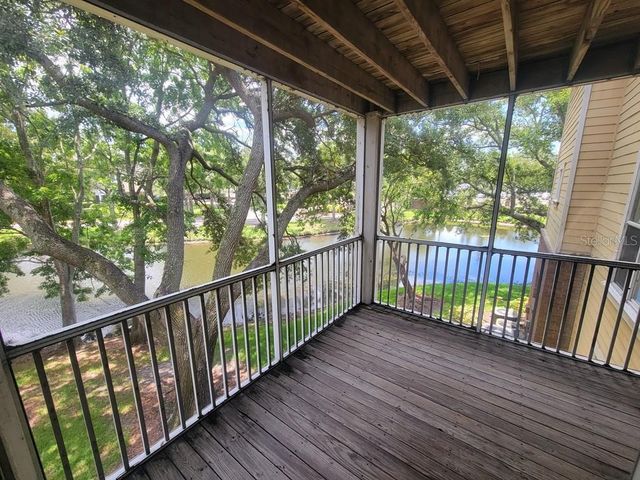 10024 STRAFFORD OAK COURT 813, Tampa, FL 33624