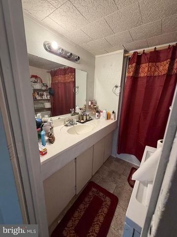 1113 HOLLYWOOD DR, Reading, PA 19606