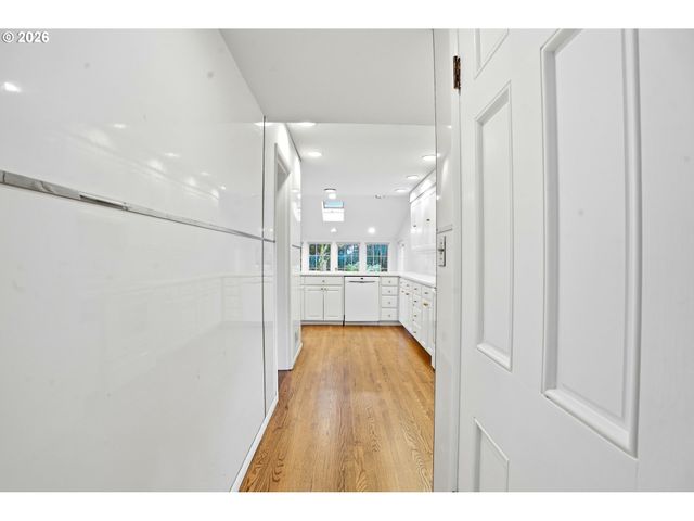 300 S DEVINE Rd, Vancouver, WA 98661