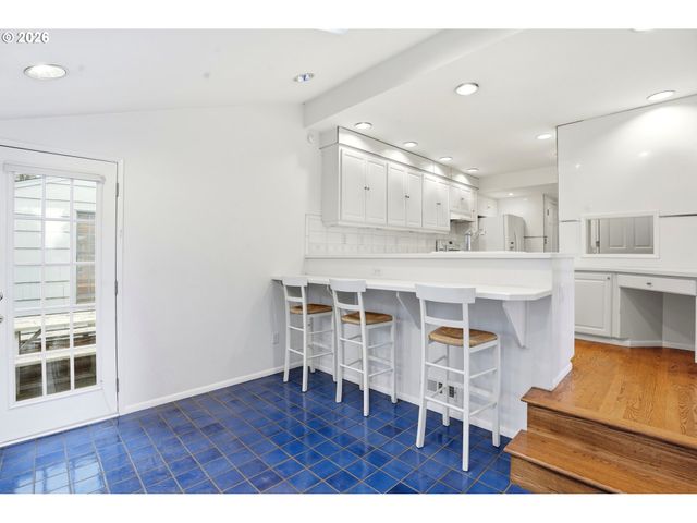 300 S DEVINE Rd, Vancouver, WA 98661