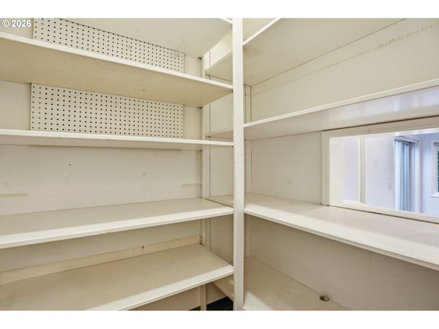 300 S DEVINE Rd, Vancouver, WA 98661